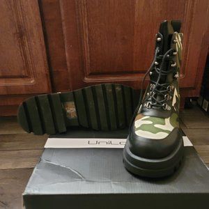 Army Fatigue Lace-Up Boots